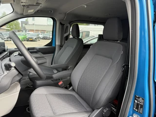 Ford Transit Custom Ford Transit Custom 300 2.0 TDCI L2H1 Limited DC 136pk | SCI | Dubbele Cabine | Digital Aqua Blue | Trekhaak | Dubbele Schuifdeur | Bijrijdersstoel | Sidesteps | Bumperpakket | Zwarte velgen  | Stoelverwarming | Camera - afbeelding nr 28