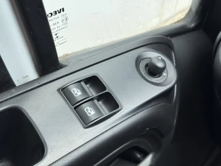 Iveco Daily Iveco Daily 35C18 3.0 L2H2 Airco Cruise Control 3,5 Tons Trekhaak 5-26 APK Lucht geveerde stoel - afbeelding nr 26