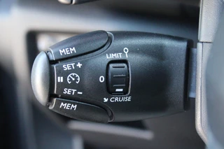 Citroën C5 Aircross Citroen C5 Aircross 1.2 130PK AUTOMAAT | NAVIGATIE BY APPLE CARPLAY/ANDROID AUTO | ACHTERUITRIJ CAMERA | KEYLESS ENTRY/START | LED KOPLAMPEN | CRUISE CONTROL | CLIMATE CONTROL | DAB+ RADIO | ALL SEASON BANDEN | 18