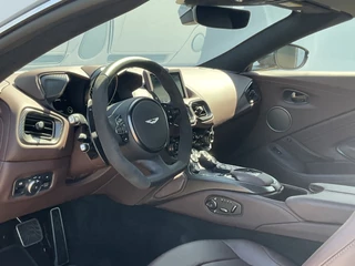 Aston Martin V8 Vantage Aston Martin V8 Vantage Roadster 4.0 360° Leer Sportzetels 21 Inch Xenon-Grey 10.487KM! - afbeelding nr 28