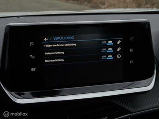 Peugeot 2008 PEUGEOT 2008 1.2 PURETECH AUTOMAAT/CAMERA/FULL LED/KEYLESS/CARPLAY/LANE ASSIST/16''LMV - afbeelding nr 24