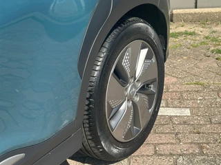 Hyundai Kona Hyundai Kona EV Premium 64 kWh FASE 3 KM 40913 SOH 100% - afbeelding nr 9