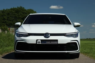 Volkswagen Golf Volkswagen Golf 8 1.5 eTSI / 3x R-Line / DSG / DAB / CarPlay / Navi / 150pk / LED / 18