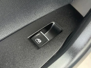 Volkswagen Polo Volkswagen Polo 1.0 TSI BUSINESS R-LINE * JAAR GARANTIE* AIRCO NAVI STOELVERWARM PDC - afbeelding nr 29