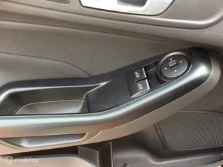 Ford Fiesta Ford Fiesta 1.0 Style Airco 5-Deurs Nav Nap Dealer OH Isofix - afbeelding nr 15