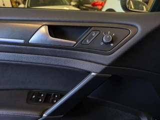 Volkswagen Golf Volkswagen Golf 1.4 TSI PHEV GTE | PANO / ACC / LED / CARPLAY / CAMERA / P.SENSOR V+A / LEDER-ALCANTARA / STOELVERW. / LANE ASS ! - afbeelding nr 49