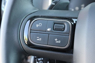 Citroën C5 Aircross Citroen C5 Aircross 1.2 130PK AUTOMAAT | NAVIGATIE BY APPLE CARPLAY/ANDROID AUTO | ACHTERUITRIJ CAMERA | KEYLESS ENTRY/START | LED KOPLAMPEN | CRUISE CONTROL | CLIMATE CONTROL | DAB+ RADIO | ALL SEASON BANDEN | 18