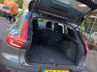 Volvo XC40 Volvo XC40 1.5 T3 157pk Momentum Business Pack Connect | Origineel NL | Navi | Clima | Adap. Cruise | Panorama Schuifdak | Led Koplampen | Pdc V+A+Camera | Rijstrook+Licht+Regensenor | 18''lm - afbeelding nr 36