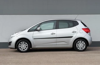 Kia Venga Kia Venga 1.4 CVVT Vibe Panodak, navigatie, achteruitrijcamera - afbeelding nr 9