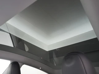 Tesla Model Y Tesla Model Y Performance AWD 75 kWh AUTOPILOT | LEDER | PANO | TESLA GARANTIE T/M 6-2026 - afbeelding nr 19