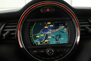 MINI One Mini One 1.2 One | Automaat | Navigatie | PDC |  Cruise control | Airco | Bluetooth - afbeelding nr 9
