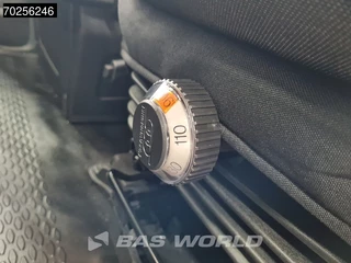 Iveco Daily Iveco Daily 35C18 3.0L Automaat Bakwagen Laadklep LED Navi Camera Airco Cruise Meubelbak Koffer Airco Cruise control - afbeelding nr 16