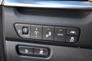 Kia e-Niro Kia e-Niro ExecutiveLine 64 kWh | Stoelverwarming/koeling | Elektrisch verstelb. bestuurdersstoel met geheugen | Draadloze telefoonlader | - afbeelding nr 22