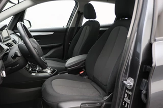 BMW 2 Serie BMW 2 Serie Active Tourer 218i Essential Climate, Panoramadak, Stoelverwarming, Bluetooth, Navigatie, Trekhaak, 16'' - afbeelding nr 10