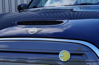 MINI Electric Mini Cooper S Electric Yours 33 kWh / Dealerauto / PANO / Harman Kardon / Camera / Stoelvw / Head up - afbeelding nr 18