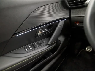 Peugeot 208 (VIRTUAL COCKPIT, APPLE CARPLAY, GROOT NAVI, ADAPTIVE CRUISE, 360 CAMERA, LEDER, SPORTSTOELEN, GETINT GLAS, LM VELGEN, LANE ASSIST, NIEUWSTAAT) - afbeelding nr 24
