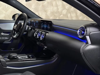 Mercedes-Benz A-Klasse Mercedes-Benz A-klasse 200 d Amg pakket l Night pakket l Sfeer verlichting l Camera l 19 Inch - afbeelding nr 13
