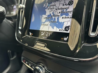 Volvo XC40 Volvo XC40 1.5 T5 Twin Engine R-Design Automaat | Achteruitrijcamera | LED verlichting | Trekhaak uitklapbaar | Stoelverwarming | Climate control | Cruise control adaptief | Dode hoek detectie | Getint glas | Parkeersensoren voor en achter - afbeelding nr 51