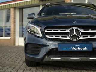 Mercedes-Benz GLA | Achteruitrij camera | High-performance LED | Grootlicht-assistent | 18