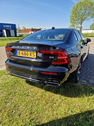 Volvo S60 Volvo S60 2.0 B3 R-Design AUTOMAAT,VOL LEDER,CLIMA,NAVI,CARPLAY,LED - afbeelding nr 9