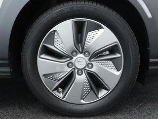 Hyundai Kona Hyundai Kona EV Premium 64 kWh | Navigatie | Camera | Stoelventilatie - afbeelding nr 7