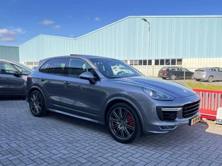 Porsche Cayenne Porsche Cayenne 3.6 GTS | Panoramadak | Bose | Sportchrono | Navi | Camera | Stoelverwarming Voor/Achter | Verwarmd Stuurwiel | LED | - afbeelding nr 15