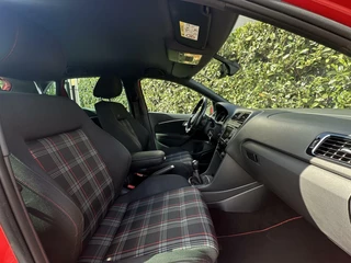Volkswagen Polo Volkswagen Polo 1.8 TSI GTI, FACELIFT, NAVI, CRUISE, LED, ECC-AIRCO, STOELVERWARMING, PARKEERSENSOREN, LICHTMETAAL 17