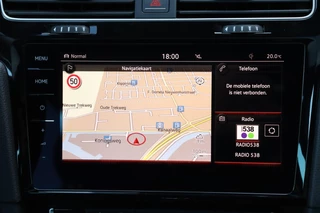 Volkswagen Golf Volkswagen Golf 7.5 GTI DSG / Vol Opties! / 230PK! / DSG / ACC / Pano / Virtual Cockpit / Camera / Keyless / Navi / 19