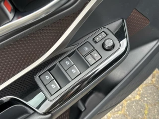 Toyota C-HR Toyota C-HR 1.8 Hybrid Executive | 1e eig. | Leder | Navi | Dodehoek - afbeelding nr 12