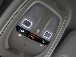 Volvo V60 Volvo V60 T6 PLUG-IN HYBRID ESSENTIAL EDITION 19INCH GETINT GLAS STOELVERW - afbeelding nr 21