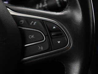 Renault Mégane Renault Mégane 1.3 TCe Bose | Leder | Massage | Trekhaak |  Carplay | Camera | Climate control | Keyless | Navigatie | Cruise control | DAB - afbeelding nr 16