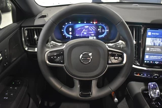 Volvo V60 Volvo V60 T6 350pk AWD Plus Dark | S/K Dak | Harman Kardon | Trekhaak - afbeelding nr 21