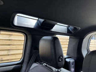 Land Rover Defender Land Rover Defender 110 2.0 P400e 110 X Dynamic 50% deal 43.475,- ACTIE 22 inch Urban / Meridian / Stoel verkoeling-verwarming / 360° camera / Stuur verwarming - afbeelding nr 39