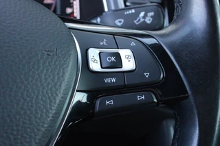 Volkswagen T-Roc Volkswagen T-Roc Cabrio 1.5 TSI 150PK AUTOMAAT R-LINE | VIRTUAL COCKPIT | STOEL/STUUR VERWARMING | 19