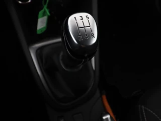 Renault Clio Renault Clio 0.9 TCe Limited | Trekhaak | Navigatie |  Bluetooth | Cruise control | Parkeerhulp | LED | Airco | DAB - afbeelding nr 18