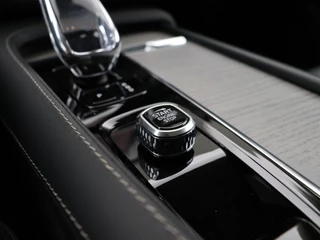 Volvo XC90 Volvo XC90 T8 PLUG-IN HYBRID LONG RANGE ULTIMATE DARK LUCHTVERING BOWERS&WI - afbeelding nr 19