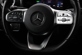Mercedes-Benz A-Klasse Mercedes-Benz A-klasse 250e AMG | Panoramadak | Stoelverwarming |  Carplay | Navigatie | Full LED | Half leder | Sportstoelen | Park Assist - afbeelding nr 10