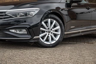 Volkswagen Passat Volkswagen Passat Variant 2.0 TSI R-Line Business+, Pano - afbeelding nr 10