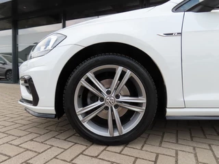 Volkswagen Golf Volkswagen Golf 1.5 TSI R-Line Ecc Navi Adapt Cruise 2x Pdc 2017 - afbeelding nr 24
