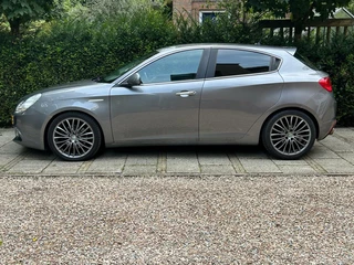 Alfa Romeo Giulietta Alfa Romeo Giulietta 1.4 T Distinctive Lusso Uconnect/PDC - afbeelding nr 3