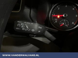 Volkswagen Crafter Volkswagen Crafter 2.0 TDI 141pk L3H2 L2H1 Euro6 Airco | 3000kg Trekhaak | Camera | Navigatie | Apple Carplay Android Auto, Cruisecontrol, Parkeersensoren, Dakdragers, Bijrijdersbank - afbeelding nr 9