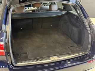 Mercedes-Benz E-Klasse Mercedes-Benz E-Klasse Estate 200 AMG Business Solution Sport Automaat | Lederen sportstoelen | Elektr. trekhaak | Sfeerverlichting | Adaptive | Camera - afbeelding nr 9