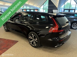 Volvo V60 Volvo V60 2.0 T6 Plug-in hybrid AWD Dark R-Design - afbeelding nr 3