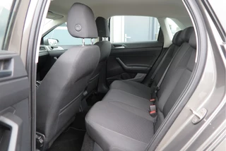 Volkswagen Polo Volkswagen Polo 1.0 TSI 95 PK Comfortline , Trekhaak , Stoelverwarming , Navigatie , Parkeersensoren , Climate control , 17