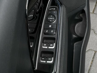 Kia Niro Kia Niro 1.6 GDi Hybrid ExecutiveLine, NL AUTO, NAP, ECC-AIRCO, LEDER, NAVI, CAMERA, PARKEERSENSOREN, LICHTMETAAL 18