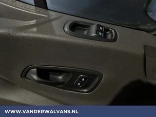 Ford Transit Ford Transit 2.0 TDCI 131pk L3H2 Euro6 Airco | Camera | Navigatie | Apple Carplay | Android Auto Cruisecontrol, Parkeersensoren, Elektrisch verstelbare bestuurdersstoel, Verwarmde voorruit, Stoelverwarming, Bijrijdersbank - afbeelding nr 20