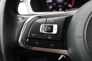 Volkswagen Passat Volkswagen Passat Variant 1.6TDI Highline Business R | Pano | Trekhaak - afbeelding nr 30