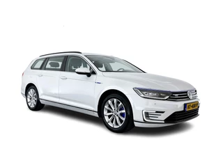 Volkswagen Passat - 236194782-0