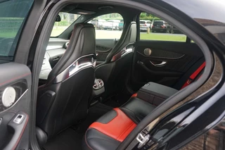 Mercedes-Benz C-Klasse Mercedes-Benz C-Klasse C63 AMG Edition1 One-of-500 - afbeelding nr 11