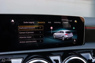 Mercedes-Benz A-Klasse Mercedes A-klasse 200 AMG | Aut | Camera | LED | Night pakket - afbeelding nr 15